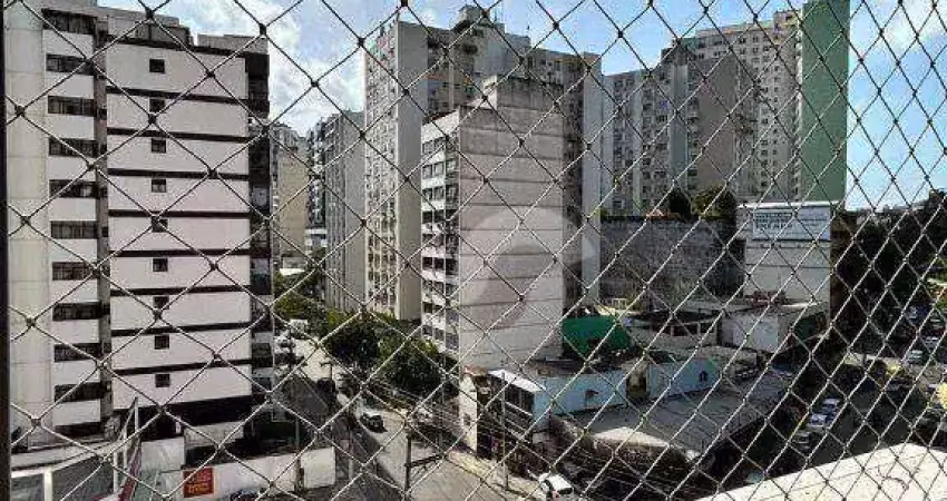 Apartamento todo reformado na melhor localização do bairro do inga próximo ao mac e praia das flechas