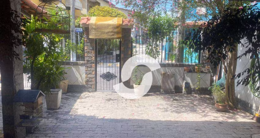 Belíssima 4 Quartos em Condomínio