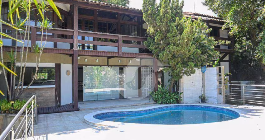 Casa com 4 dormitórios à venda, 401 m² por R$ 2.100.000 - Pendotiba - Niterói/RJ