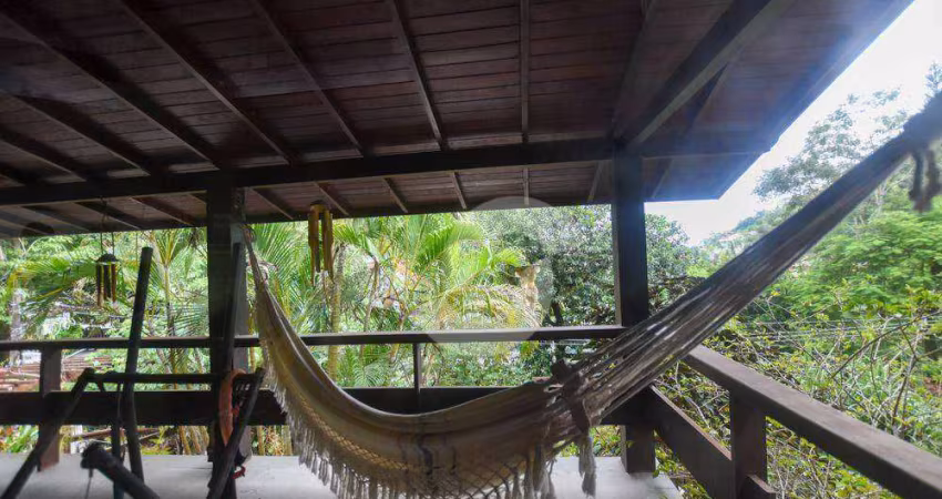 CASA EM PIRATININGA EM CONDOMÍNIO