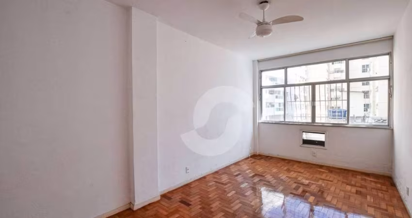 Icaraí, quadra da Praia! Apartamento com 2 dormitórios à venda, 70 m² por R$ 550.000 - Icaraí - Niterói/RJ