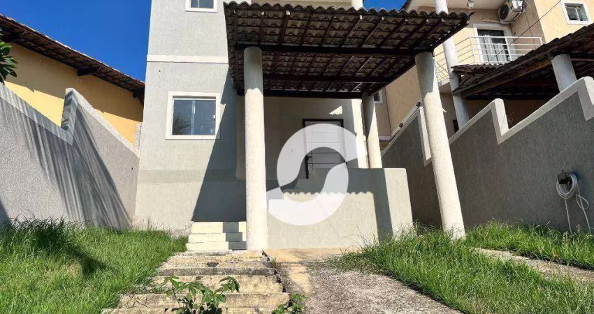 Serra Grande, excelente casa duplex com 3 quartos, sendo 1 suíte com varanda, quintal e 2 vagas - R$700.000