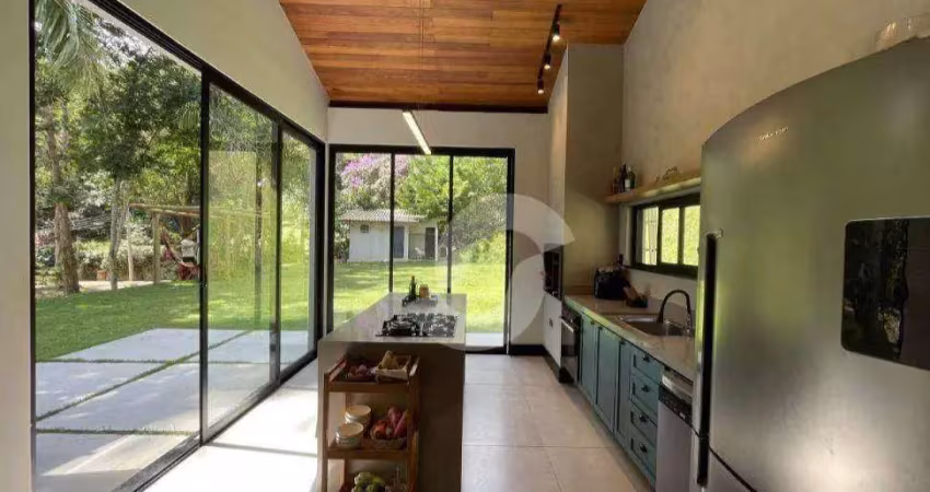 Casa com 3 dormitórios à venda, 222 m² por r$ 1.780.000,00 - areal - petrópolis/rj