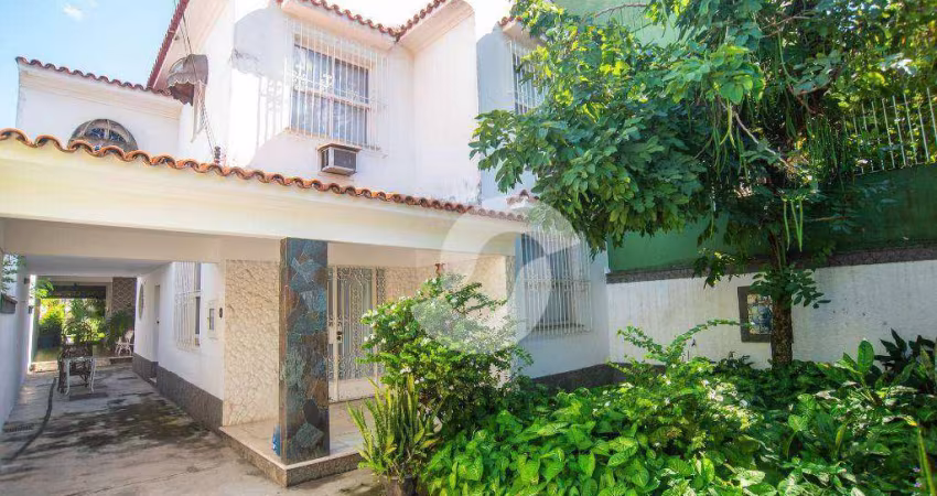 Clássica, imponente e cheia de charme no Fonseca – 757m² de terreno