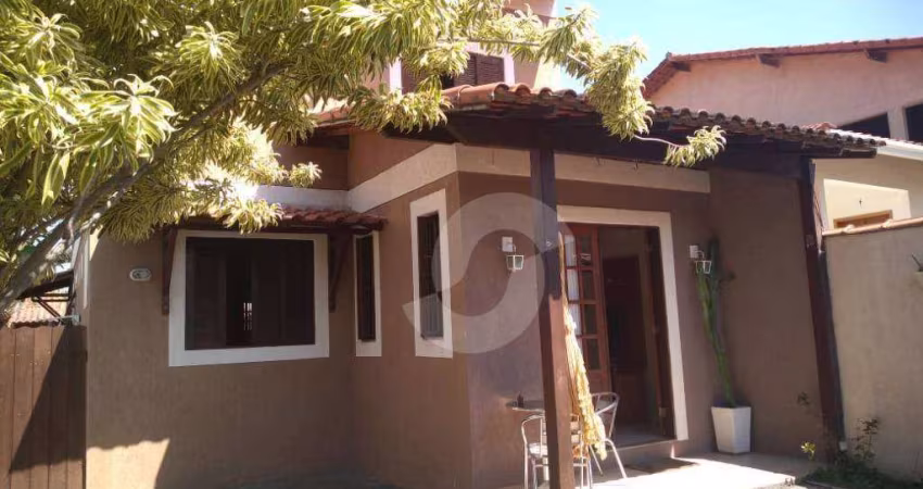 Casa com 3 dormitórios à venda, 105 m² por R$ 670.000,00 - Itaipu - Niterói/RJ