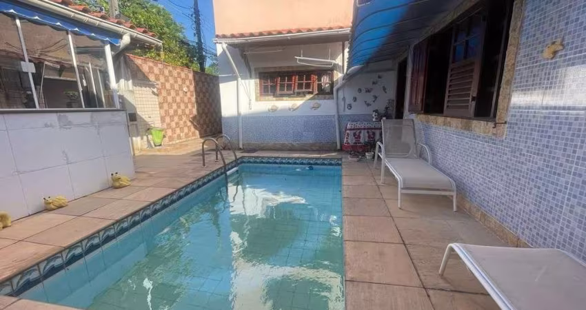 Casa com 5 dormitórios, 410 m² - venda por R$ 900.000,00 ou aluguel por R$ 6.330,00/mês - Itaipu - Niterói/RJ