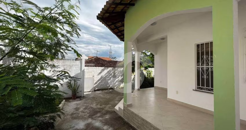 Casa com 4 dormitórios à venda, 225 m² por R$ 700.000,00 - São Lourenço - Niterói/RJ