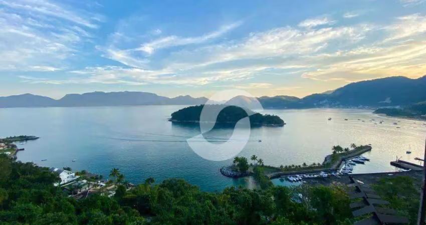 Excelente apartamento com 2 quartos, 1 suíte, banheiro social, sala em dois ambientes, cozinha americana, vista mar. área de lazer completa