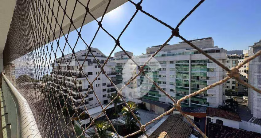 Vista mar, varanda grande, lazer completo, pé na areia, 2 vagas!