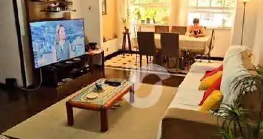 Apartamento amplo a venda por r$280.000,00 com 110m², sala, 4 quartos/1suíte, 3 banheiros, cozinha e área