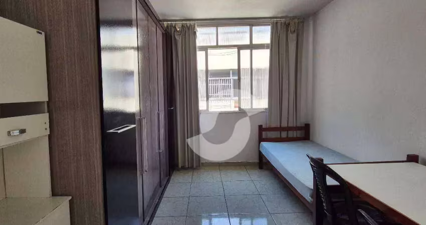 Centro: r$215.000 - excelente apartamento com 1 quarto,  banheiro social, sala espaçosa e cozinha.