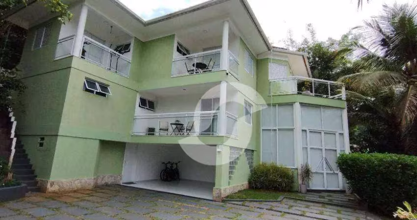 Casa duplex 4 quartos, 3 suítes, condominio fechado