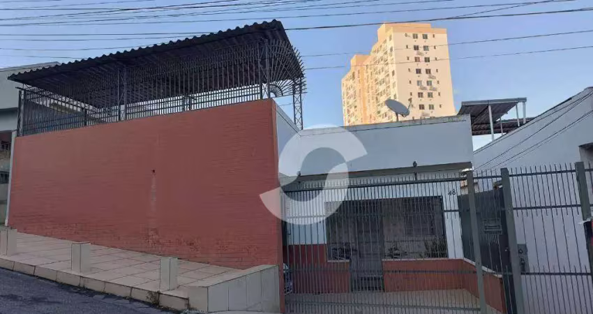 Casa com 3 quartos à venda na Travessa Santa Teresinha, 48, Covanca, São Gonçalo