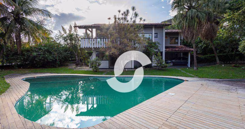 Casa com 4 dormitórios à venda, 400 m² por R$ 1.800.000,00 - Piratininga - Niterói/RJ
