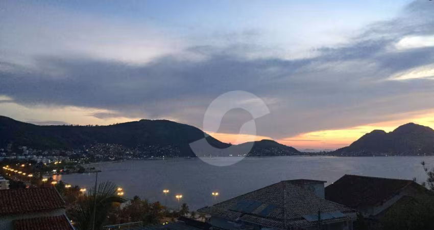 Casa à venda, 290 m² por R$ 1.470.000,00 - São Francisco - Niterói/RJ
