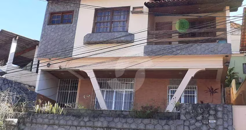 Casa à venda, 200 m² por R$ 700.000,00 - Barreto - São Gonçalo/RJ