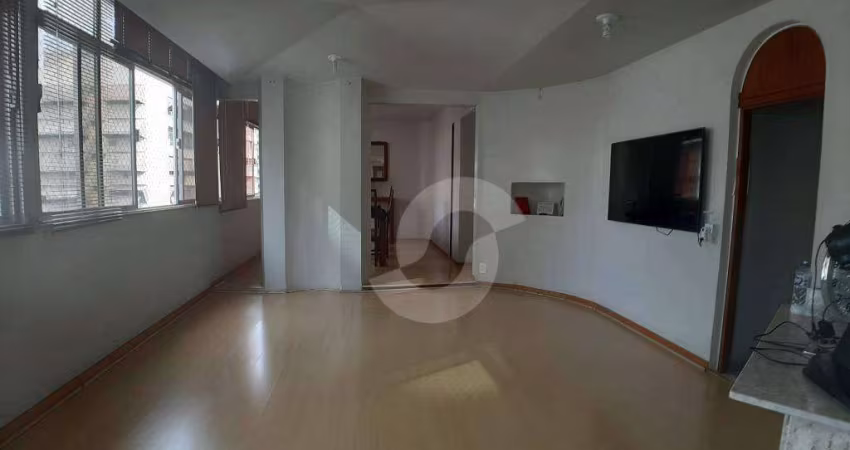 Apartamento de 3 quartos e 2 vagas no miolo de Icaraí