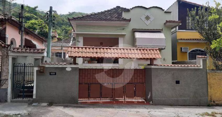 CASA EM SANTA ROSA com 4 dormitórios à venda, 222 m² por R$ 980.000 - Santa Rosa - Niterói/RJ