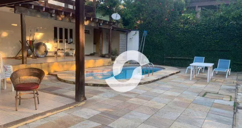 Linda casa! ensolarada, aconchegante, em ótimo condomínio,  com toda a privacidade que você e sua família  procuram. muito verde,  lazer completo!