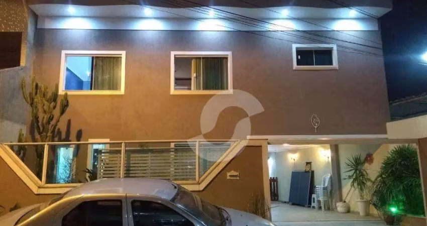 Casa com 3 dormitórios à venda, 240 m² por R$ 790.000,00 - Camarão - São Gonçalo/RJ