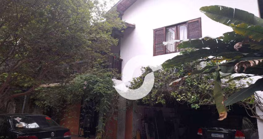 Casa à venda, 240 m² por R$ 750.000,00 - Pendotiba - Niterói/RJ
