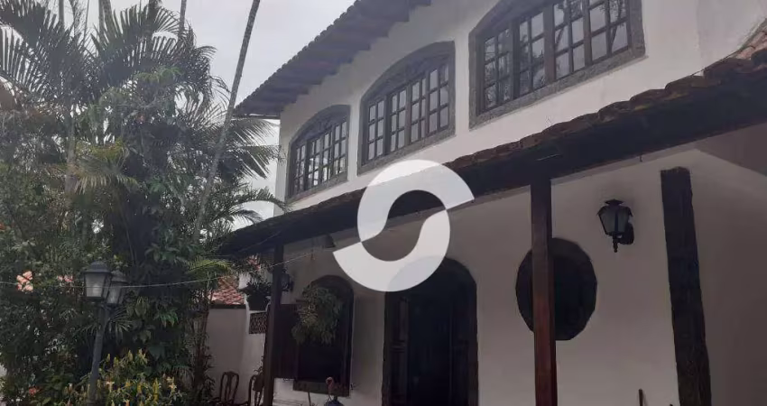 Casa com 3 dormitórios à venda, 200 m² por R$ 1.300.000,00 - Piratininga - Niterói/RJ
