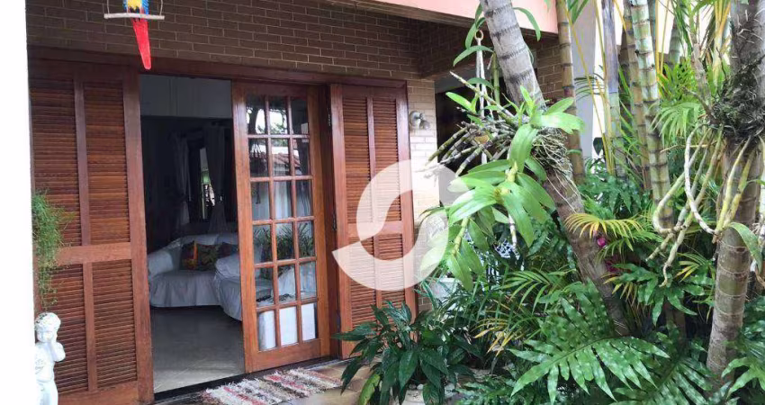 Casa com 3 dormitórios à venda, 360 m² por R$ 530.000,00 - Alcântara - São Gonçalo/RJ
