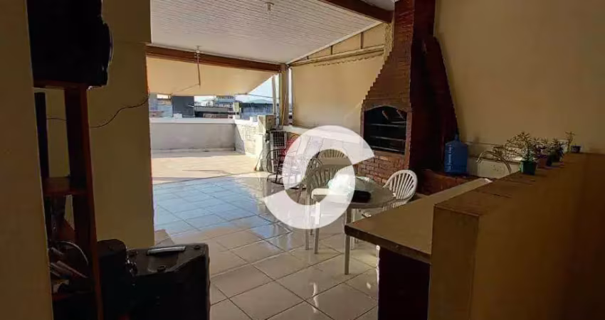 Sobrado à venda, 245 m² por R$ 1.250.000,00 - Camarão - São Gonçalo/RJ