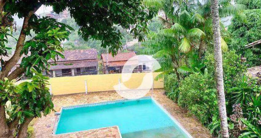 Casa com 4 dormitórios à venda, 440 m² por R$ 970.000,00 - Pendotiba - Niterói/RJ