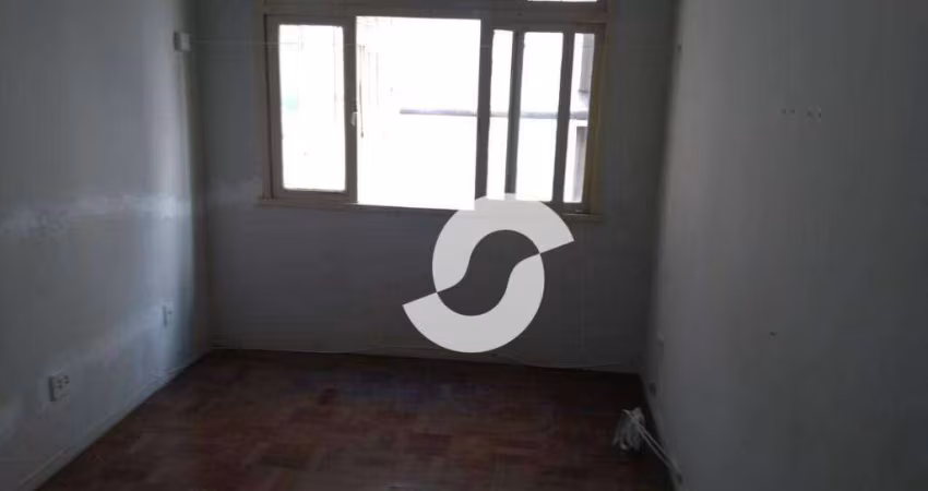 Apartamento com 1 dormitório à venda, 45 m² por R$ 230.000,00 - Centro - Niterói/RJ