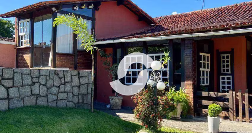 Casa com 3 dormitórios à venda, 350 m² por R$ 880.000,00 - Mata Paca - Niterói/RJ