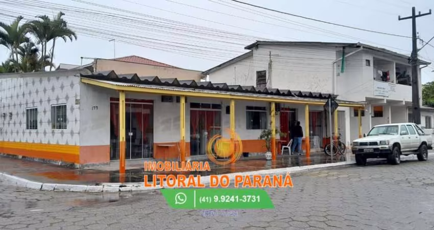 Sobrado comercial de esquina com 12 Quitinetes, 500m² de área total, Guarapari, Pontal do Paraná.