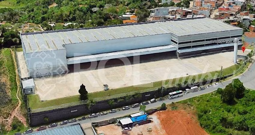 Galpão Industrial de Alto Padrão com 5 Salas e 8 Banheiros em Cotia-SP, Jardim da Glória - 9.088,00 m², 108 Vagas de Garagem.