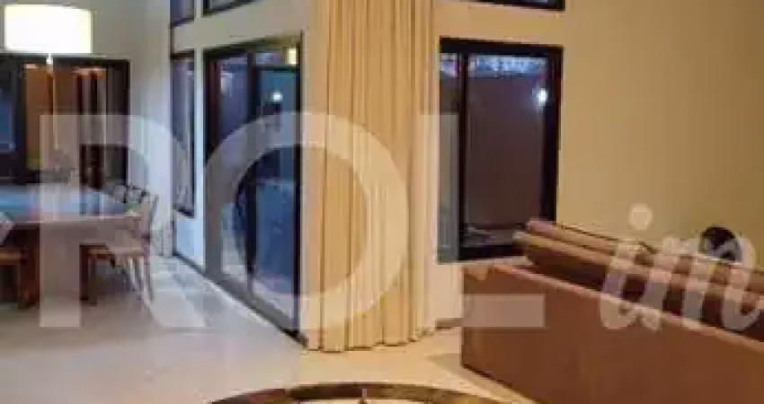 EXCELENTE CASA TÉRREA,  MODERNA COM 219M² DE ÁREA ÚTIL NO JARDIM PETRÓPOLIS       -     VENDA