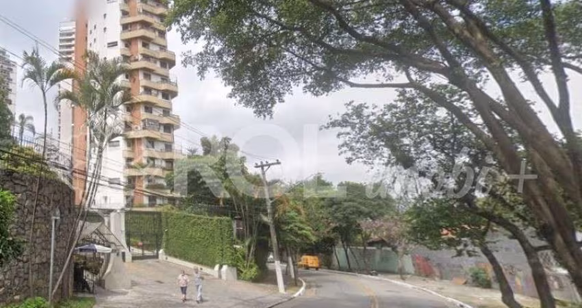 APARTAMENTO AMPLO COM 185M², 04 DORMITÓRIOS + 03 VAGAS  NO BAIRRO SANTA CECÍLIA