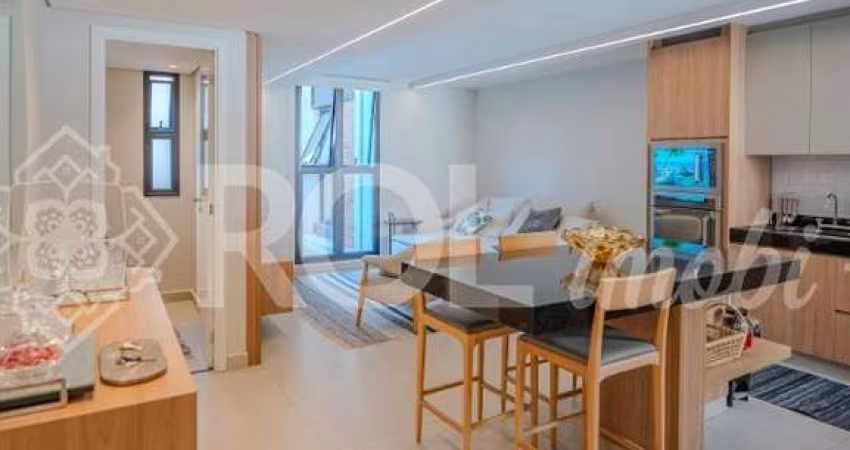 Casa mobiliada em condomínio à venda em Higienópolis, São Paulo-SP! 2 quartos, 1 suíte, 1 sala, 3 banheiros, 2 vagas de garagem, 170,24 m² de área.
