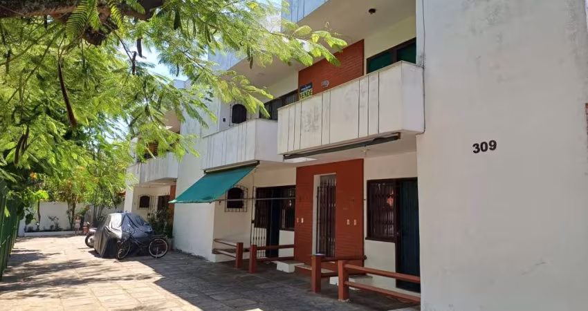 Casa em Condomínio para Venda em Cabo Frio, Palmeiras, 2 dormitórios, 1 banheiro, 1 vaga