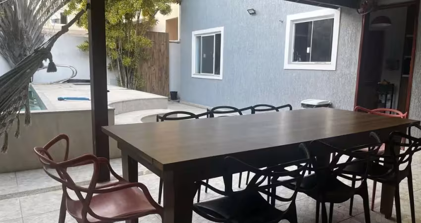 Casa para venda em cabo frio, guriri, 4 dormitórios, 2 suítes, 3 banheiros, 2 vagas