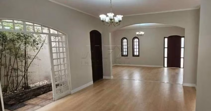 Casa com 3 quartos para alugar na Rua Lincoln Queiroz Orsini, Parque Jardim Europa, Bauru