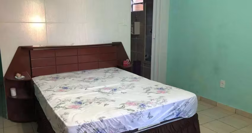 Casa com 1 quarto à venda na Rua Natanael Amorim Vieira, Paranaguamirim, Joinville