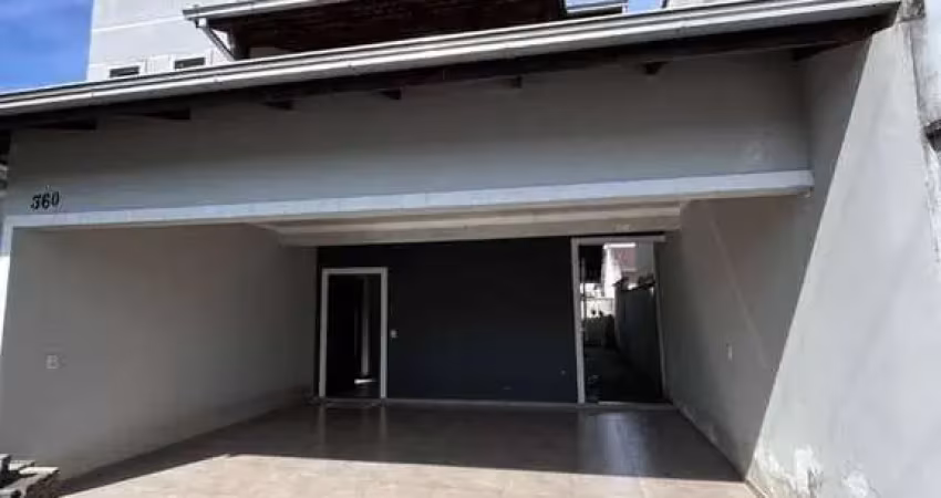 Casa com 3 quartos à venda na Rua Valdemiro Ender, Petrópolis, Joinville
