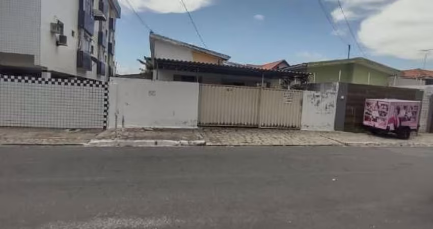 Casa com 3 dormitórios à venda por R$ 750.000 - Estados - João Pessoa/PB