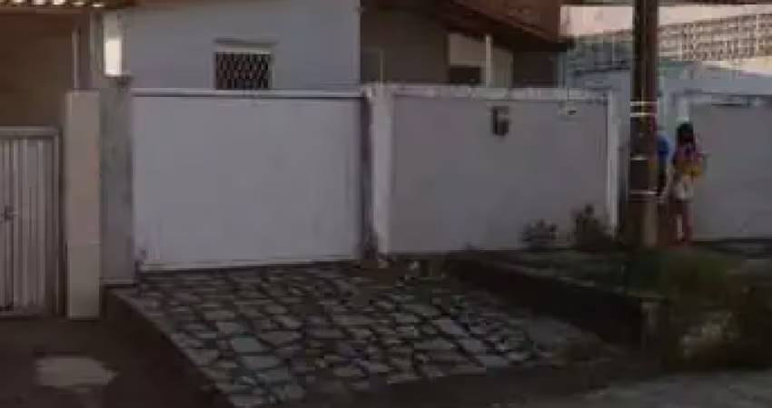 Casa com 3 dormitórios à venda, 160 m² por R$ 180.000,00 - Funcionários IV - João Pessoa/PB