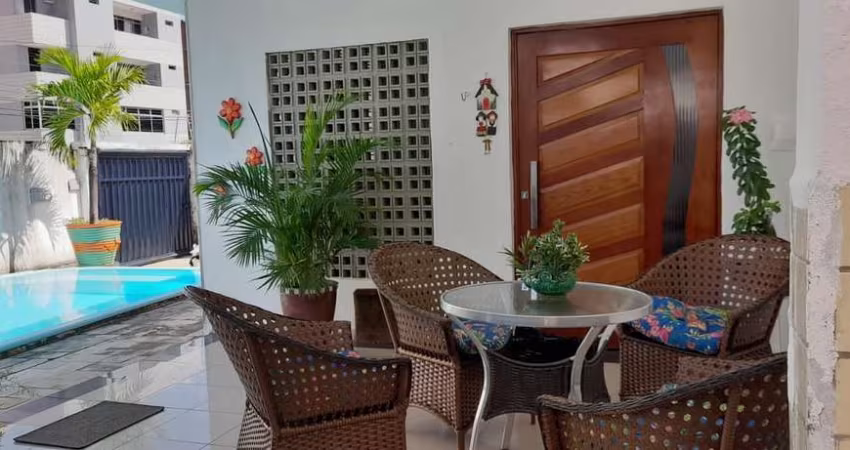 Casa com 4 dormitórios à venda, 373 m² por R$ 1.100.000 - Manaíra - João Pessoa/PB