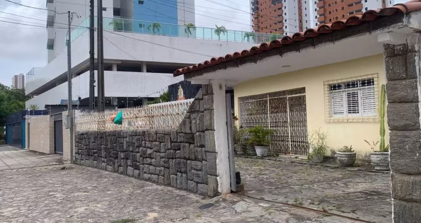 Casa com 4 dormitórios à venda, 360 m² por R$ 950.000,00 - Manaíra - João Pessoa/PB