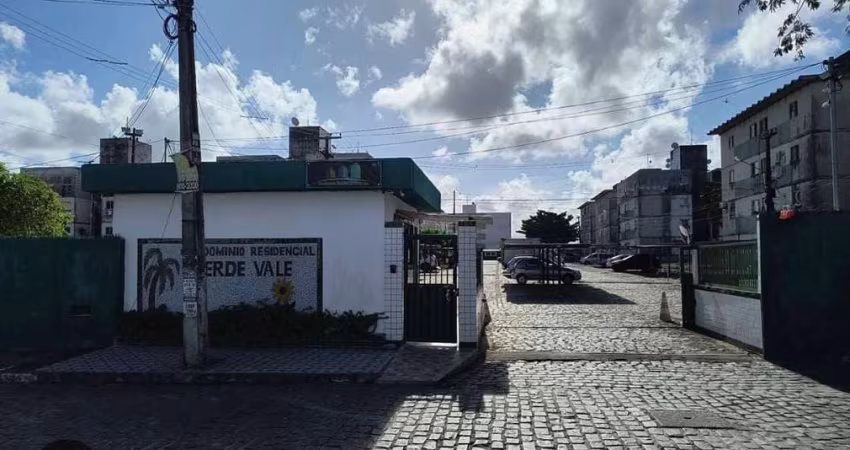 Apartamento com 2 dormitórios à venda por R$ 98.000,00 - Geisel - João Pessoa/PB