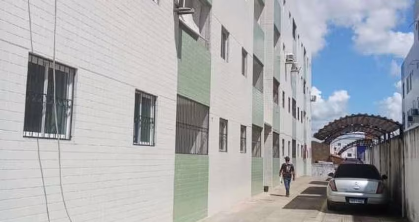 Apartamento com 2 dormitórios à venda por R$ 135.000 - Planalto da Boa Esperança - João Pessoa/PB