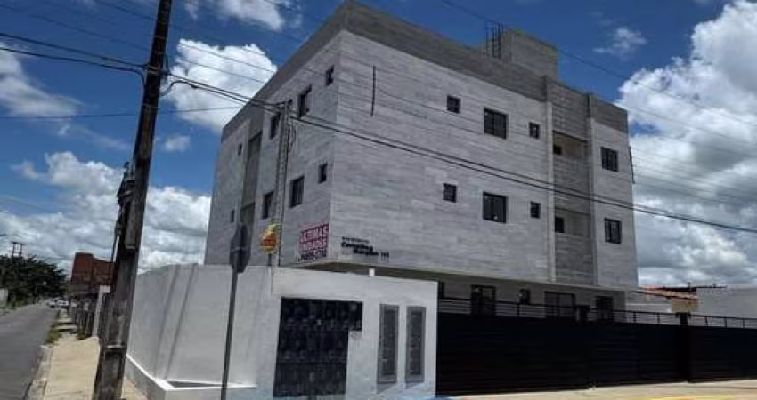 Apartamento com 2 dormitórios à venda por R$ 165.000,00 - Costa e Silva - João Pessoa/PB