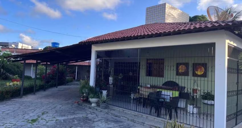 Casa com 3 dormitórios à venda, 161 m² por R$ 470.000 - Bancários - João Pessoa/PB