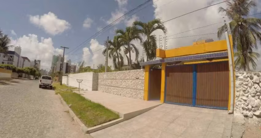 Casa com 3 dormitórios à venda, 400 m² por R$ 1.500.000,00 - Bessa - João Pessoa/PB